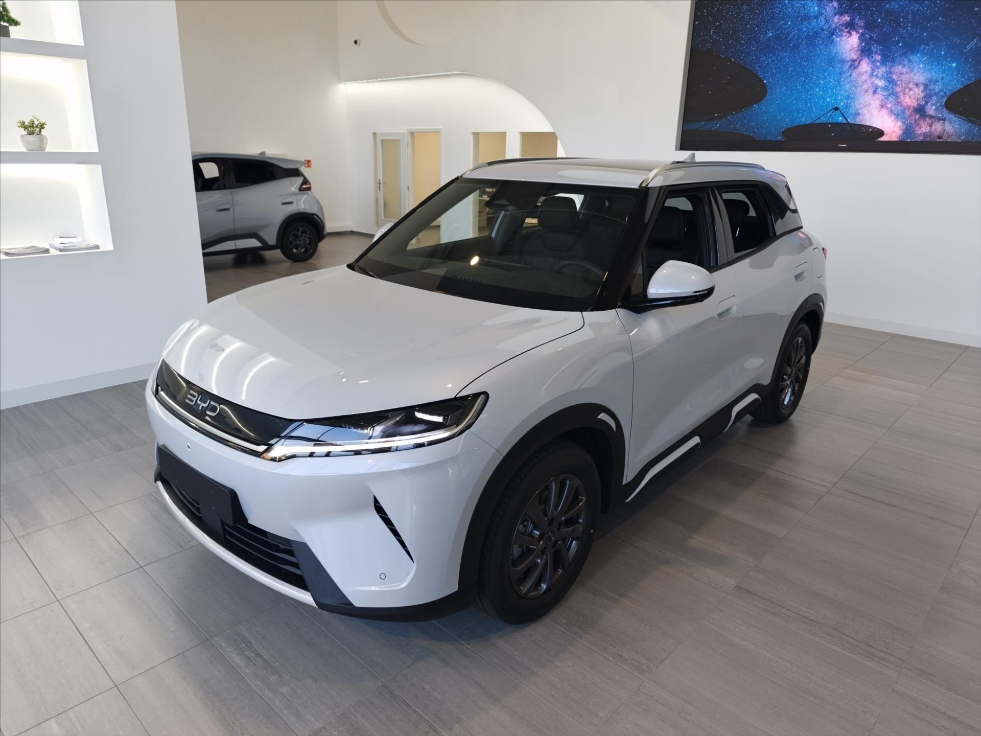 BYD ATTO 2, 1,5 DM-i  156 Kw Boost - fotka 5
