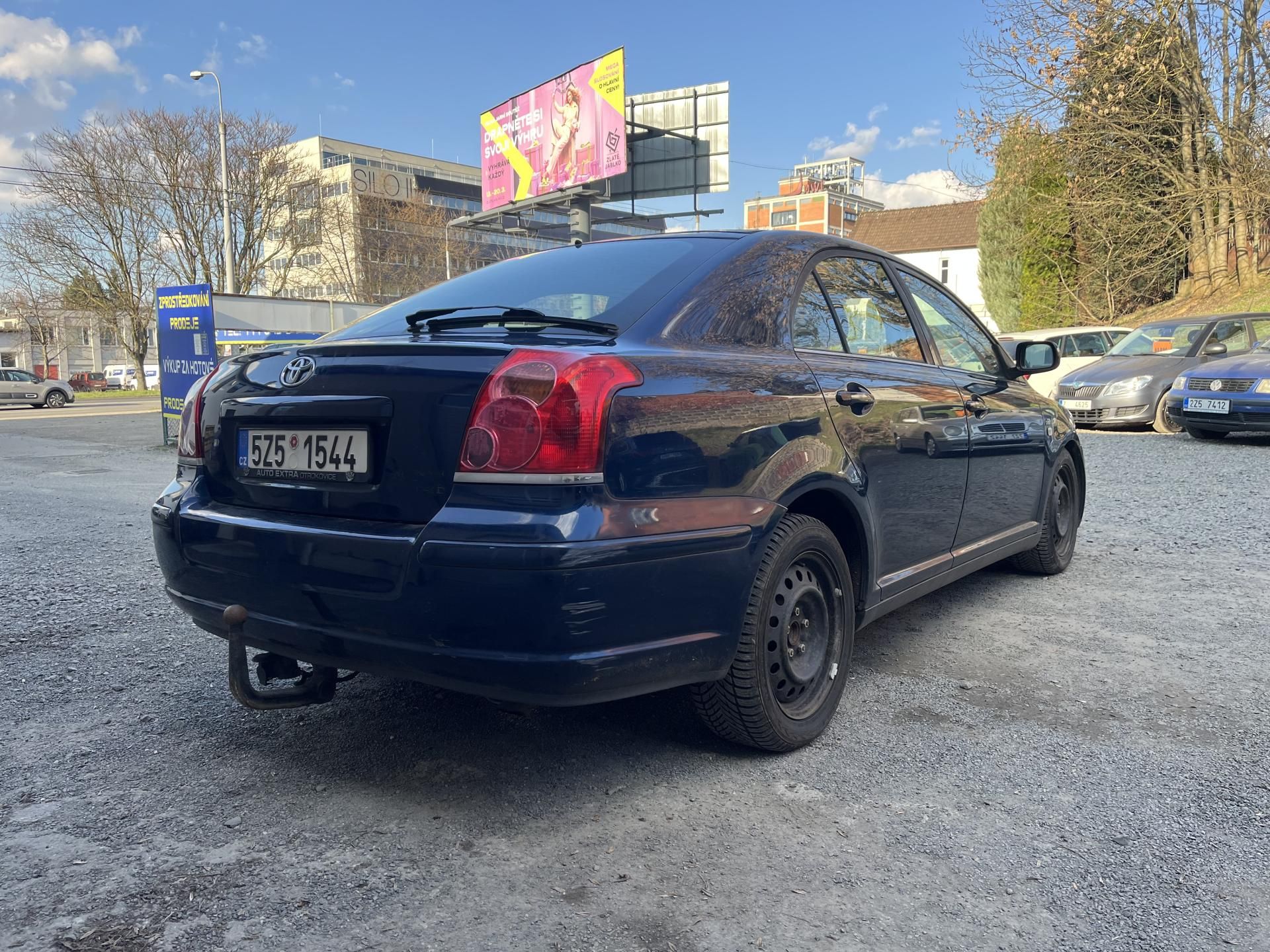 Toyota Avensis, 2,2 D4D 130 Kw - fotka 5