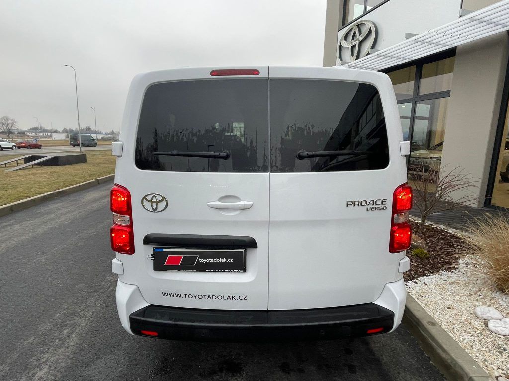 Toyota Proace Verso, 2.0D-4D 144HP M/T Business 8S - fotka 5