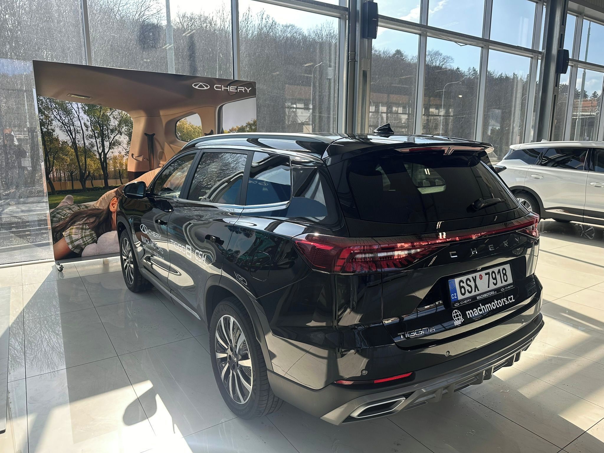 Chery Tiggo 8 PHEV, UNIQUE 1.5 TGDI PHEV - fotka 5