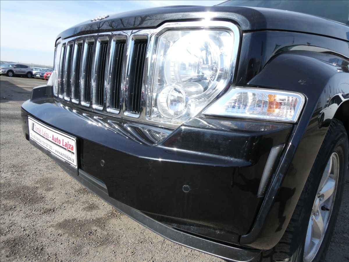 Jeep Cherokee, 3,7 L 151kW 4x4, automat - fotka 4