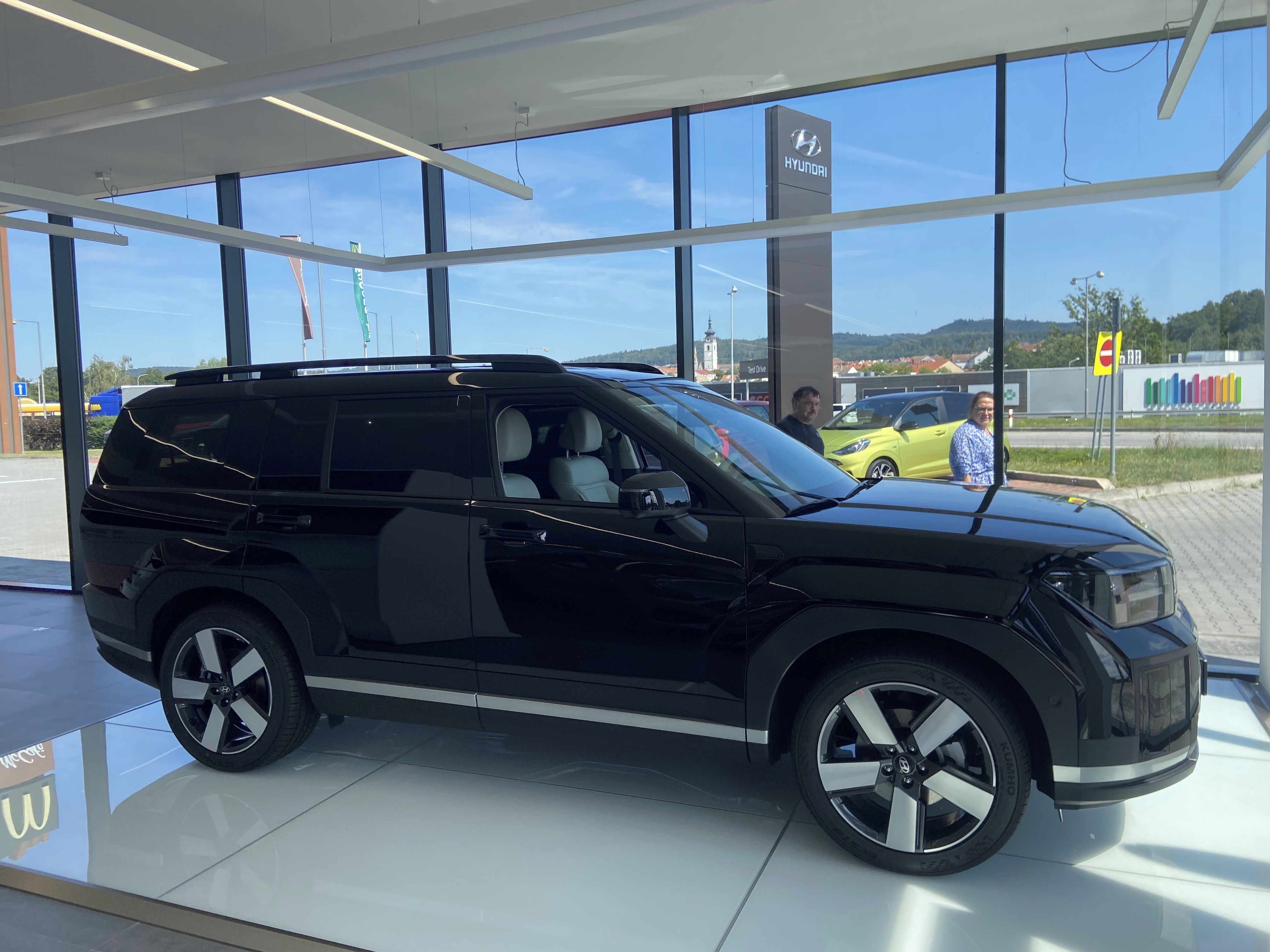 Hyundai Santa Fe, 26 1,6 TGDI HEV 4WD STYLE PREM - fotka 2