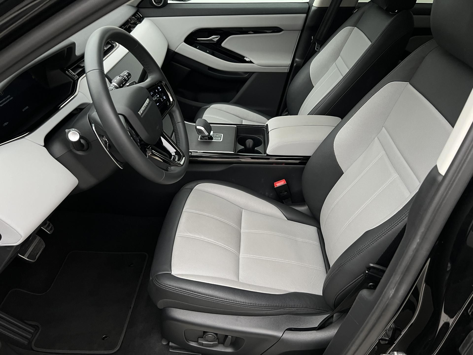 Land Rover Range Rover Evoque, P250 DYNAMIC SE AWD AUT CZ - fotka 3
