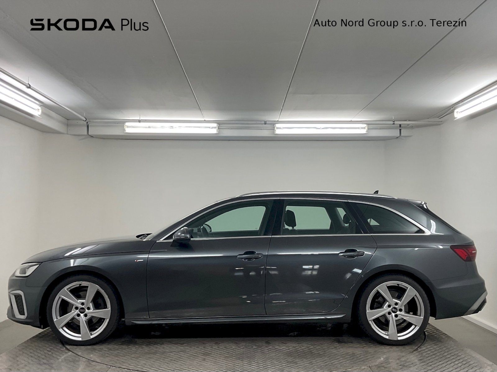 Audi A4 Avant, 2.0 35 TFSI S tronic S line Av - fotka 3