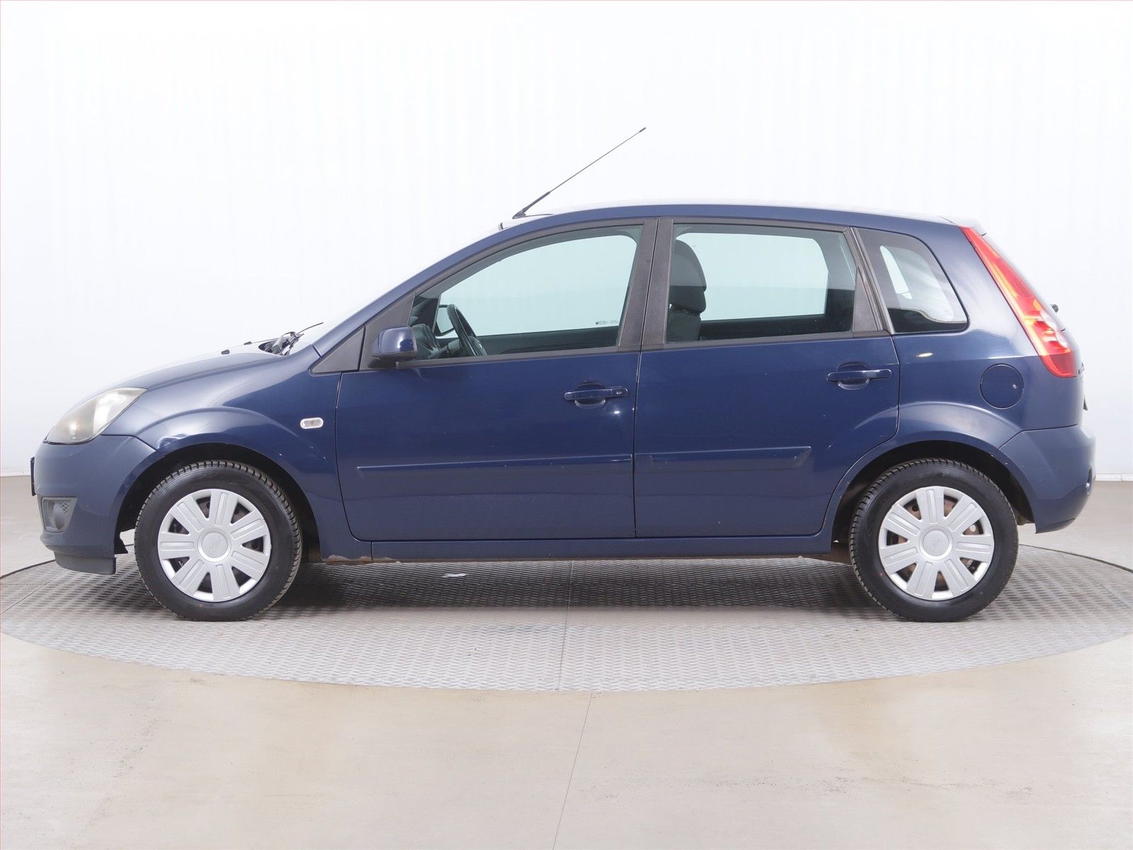 Ford Fiesta, 1.3 i, Trend, NOVÁ CENA - fotka 3