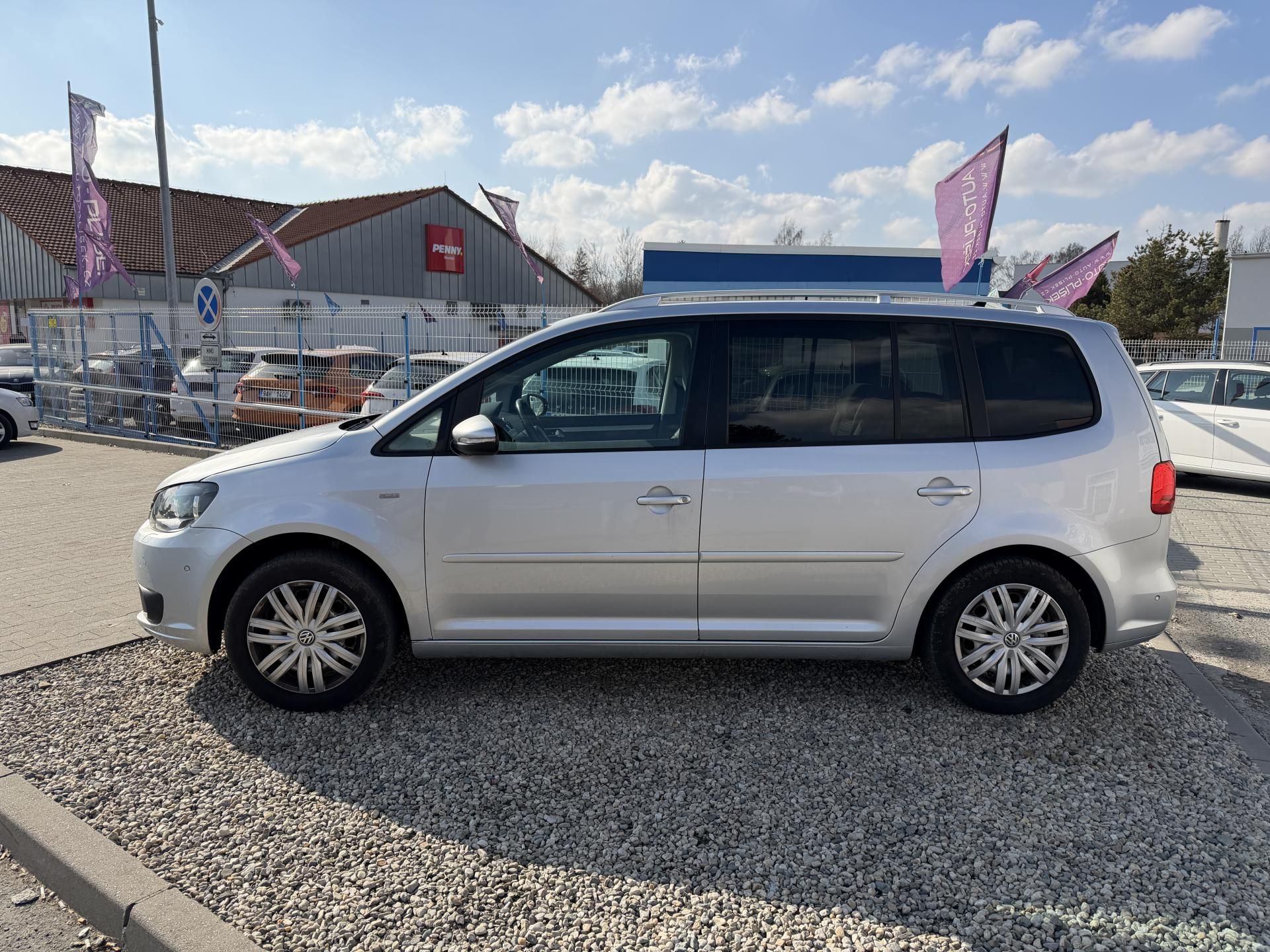 Volkswagen Touran, 1,6 TDi/77kW - Webasto,TZ,... - fotka 4