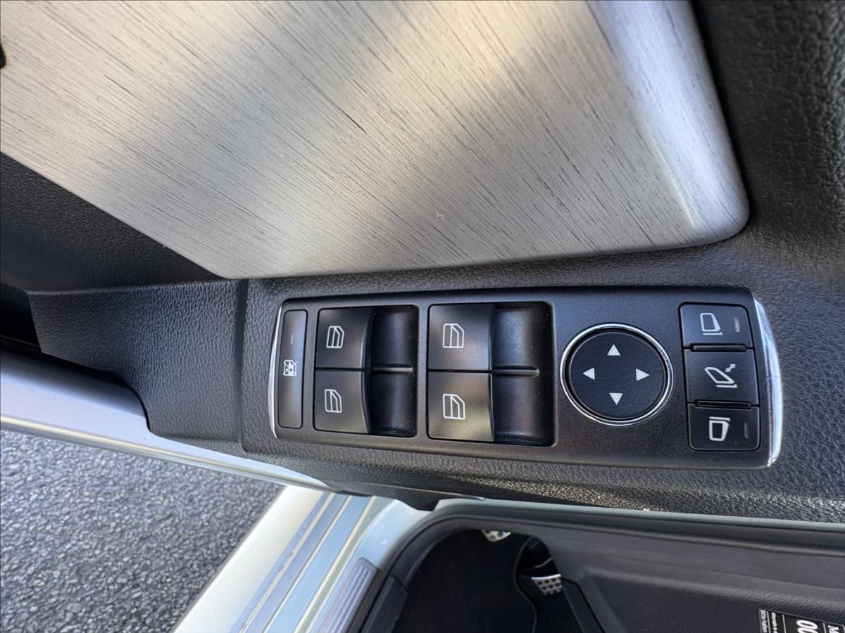 Mercedes-Benz GLK, 3,0 350CDi 165kW 4M,Xenon,Kůže - fotka 5