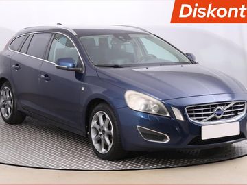 D4 2.0, Kožené sedačky, Xenony