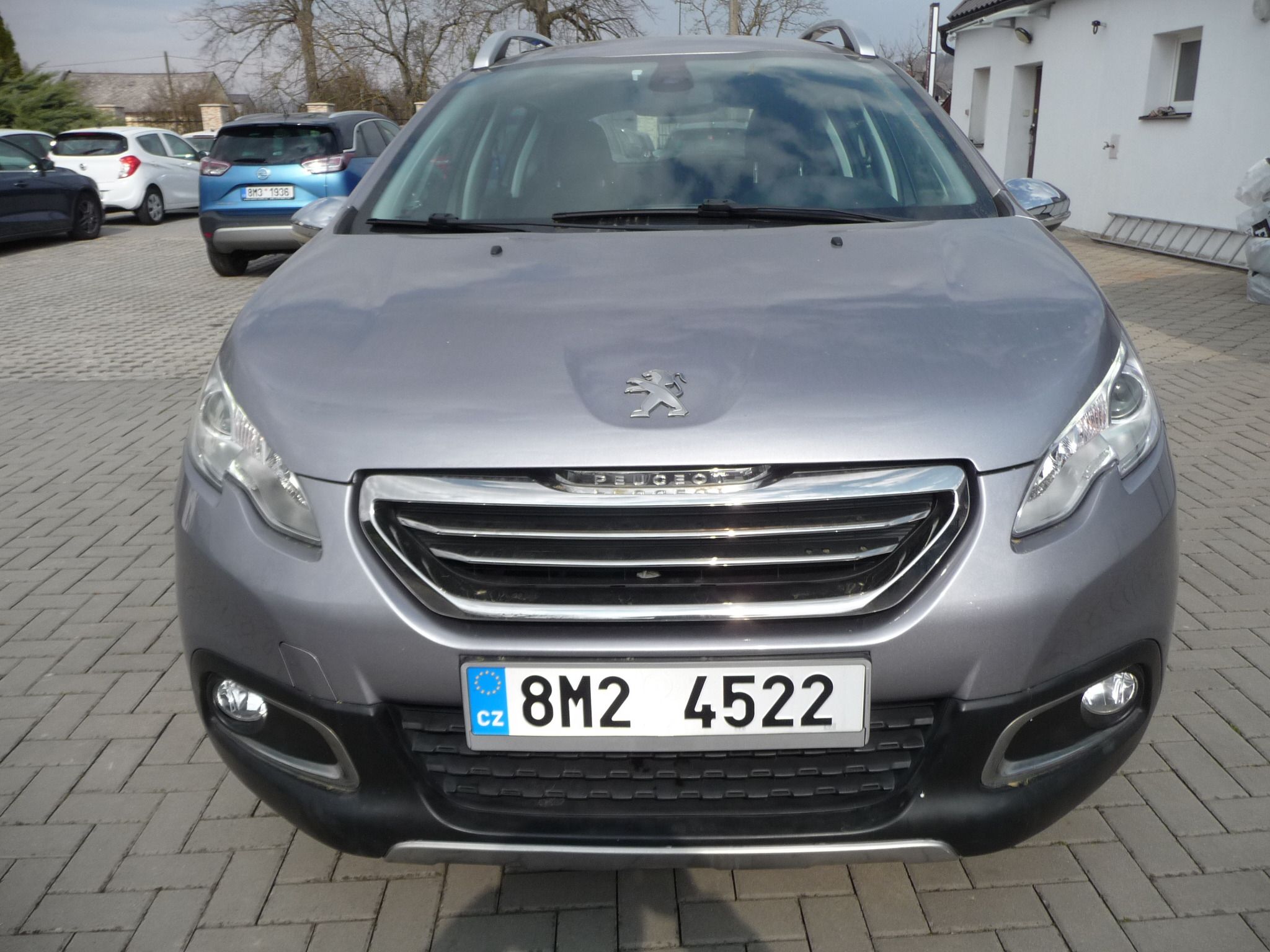 Peugeot 2008, 1,2 PureTech Allure sport - fotka 2