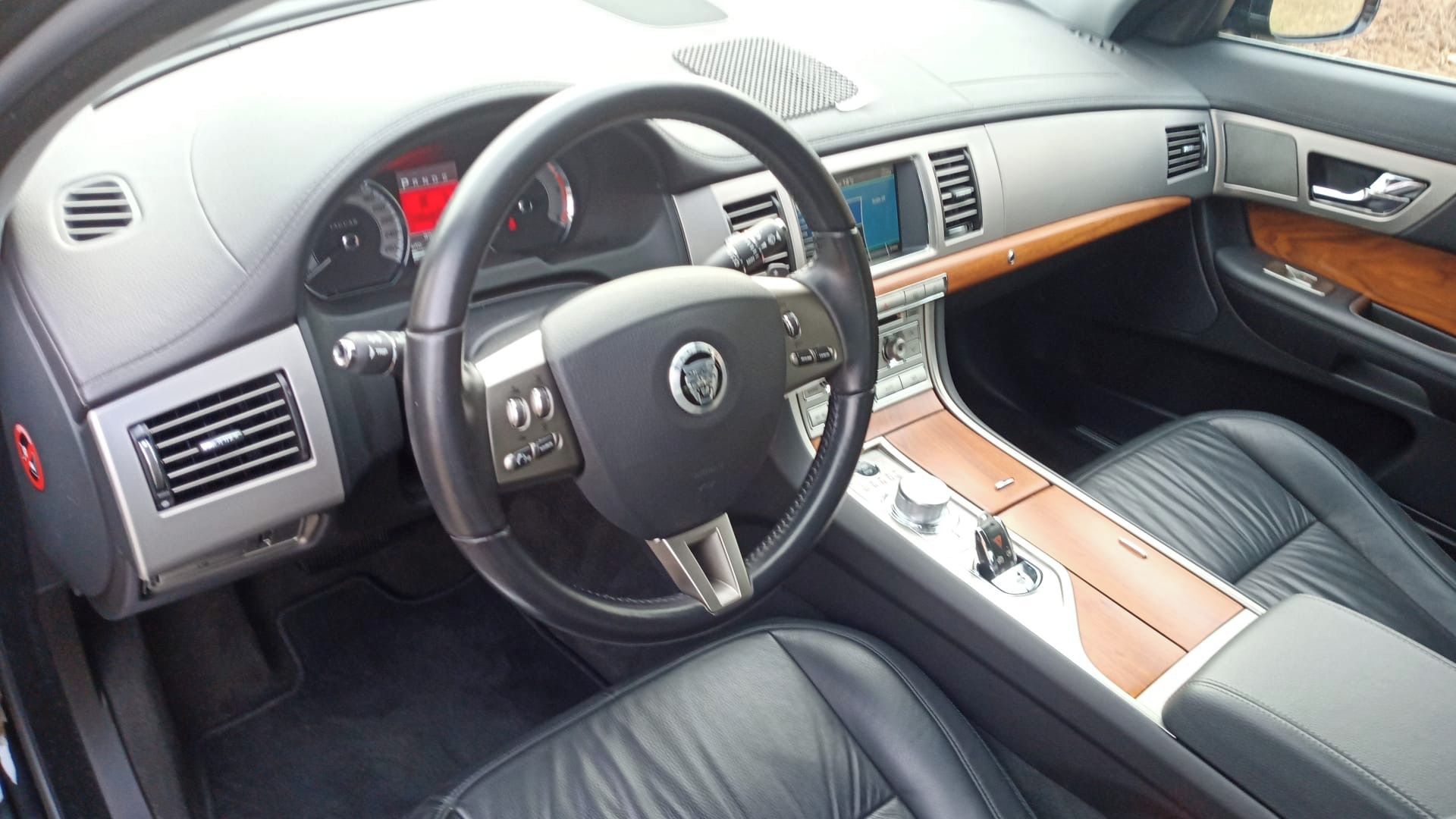 Jaguar XF, TOP STAV - fotka 2