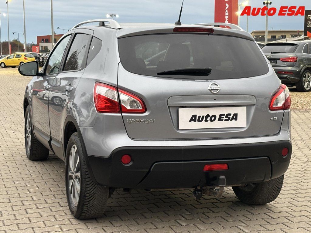 Nissan Qashqai, 2.0dCi,Tekna,TZ,panor - fotka 6