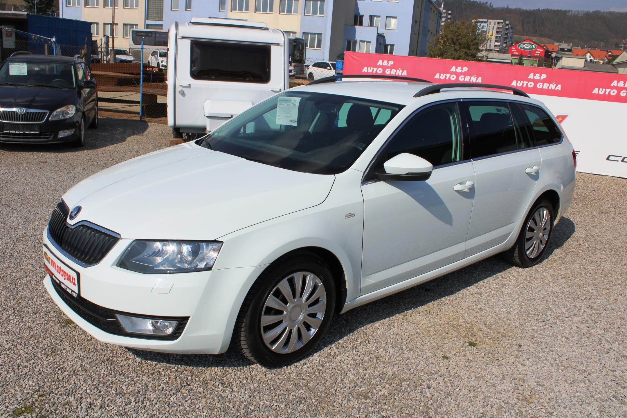 Škoda Octavia, 1,6TDI XENONY TEMPOMAT ALU DSG - fotka 3