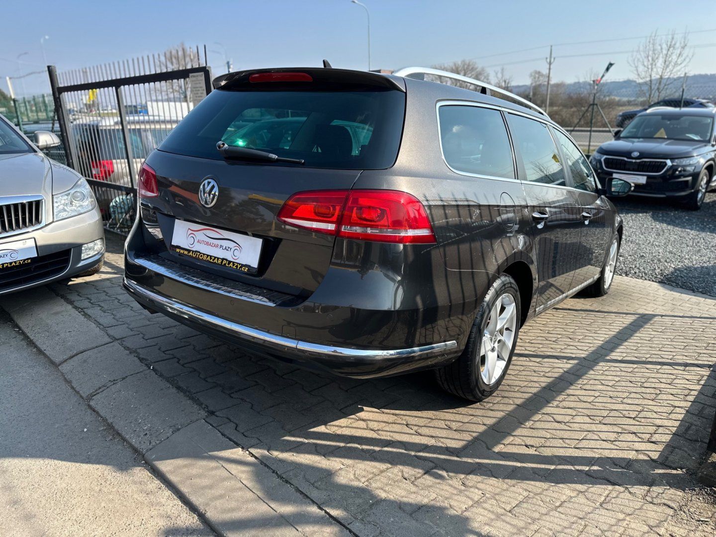 Volkswagen Passat, 2.0TDi DSG, NAVI, EL. KUFR, - fotka 4