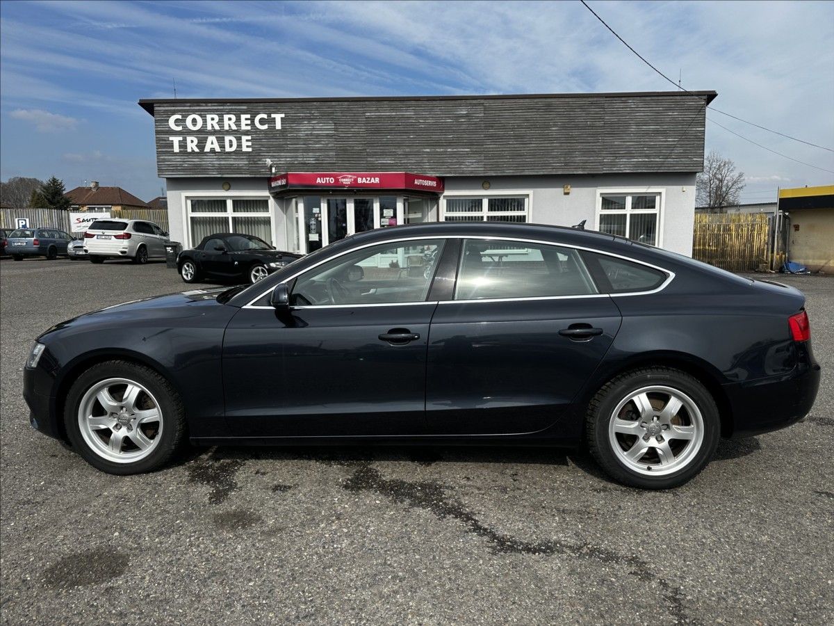 Audi A5, 2,0 TDI-Sportback-PO ROZVODECH - fotka 2