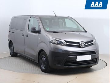 1.6 D-4D, Kombi, 9 míst, L1