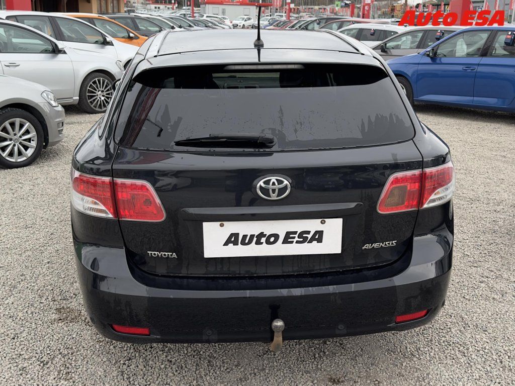 Toyota Avensis, 2.0d,1.maj,ČR,Xenon,AC - fotka 5