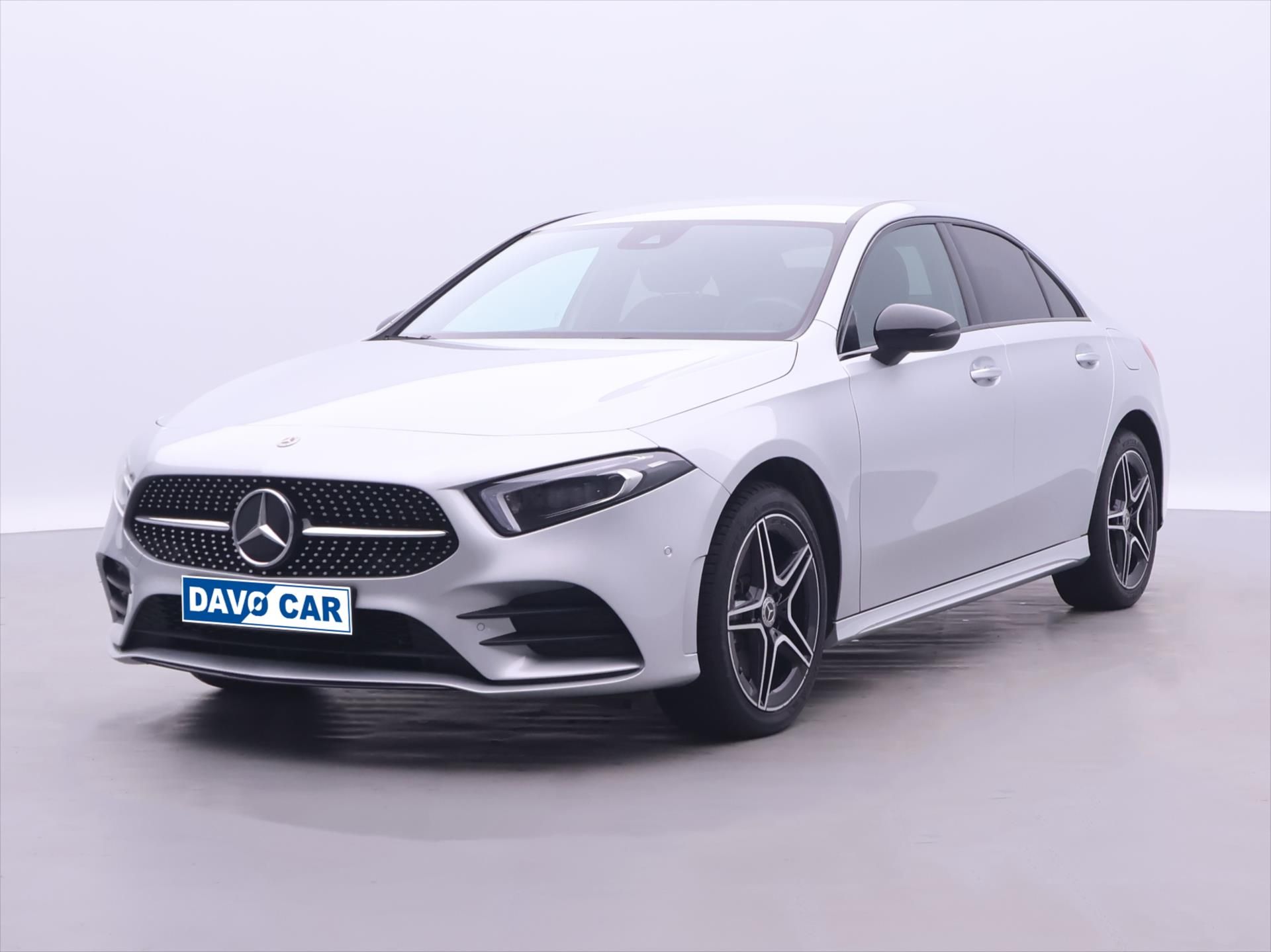 Mercedes-Benz Třídy A, 1,3 A 250 e DCT 118kW CZ - fotka 3