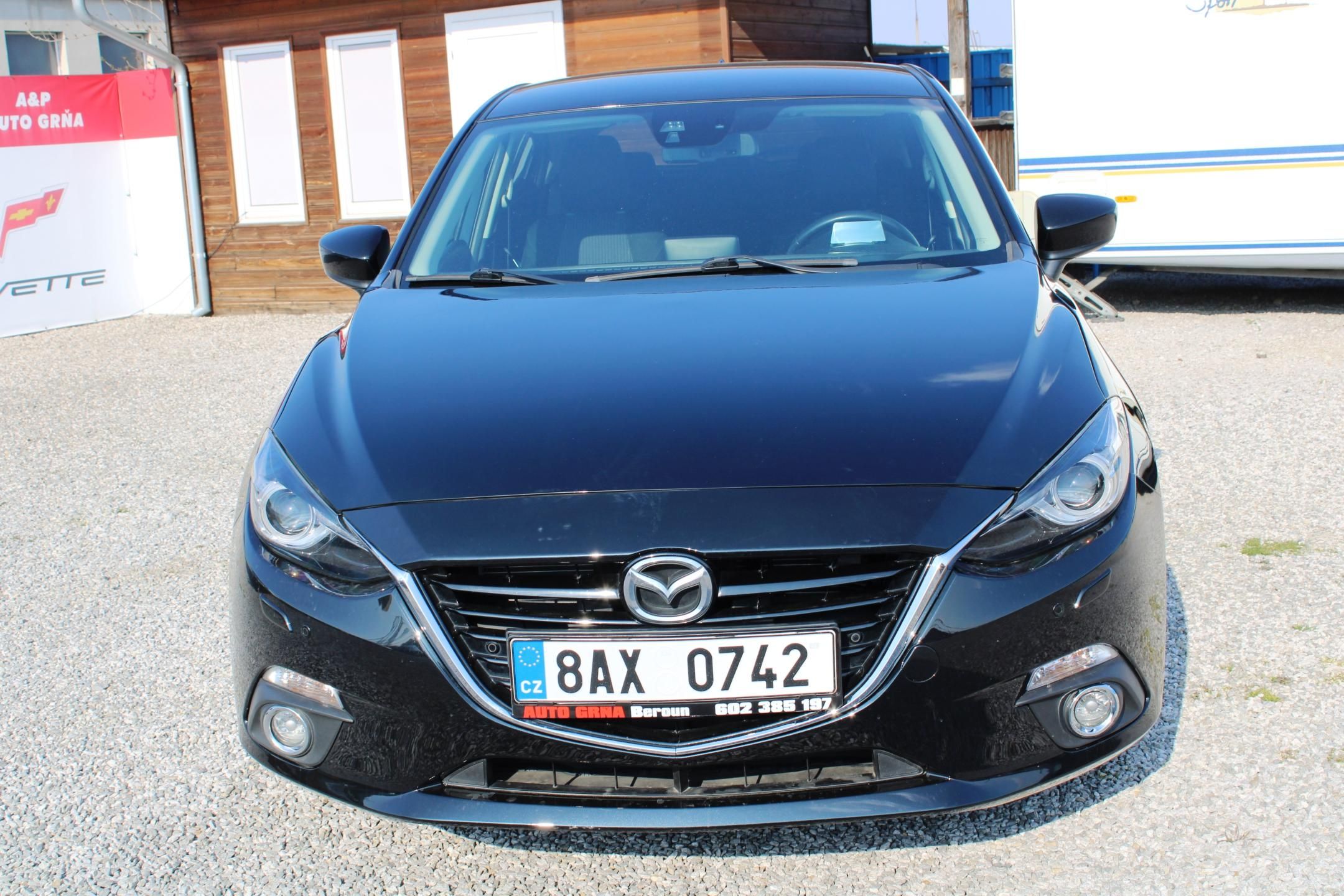 Mazda 3, 2,0i KLIMA NAVI XENON TEMPOMAT - fotka 2
