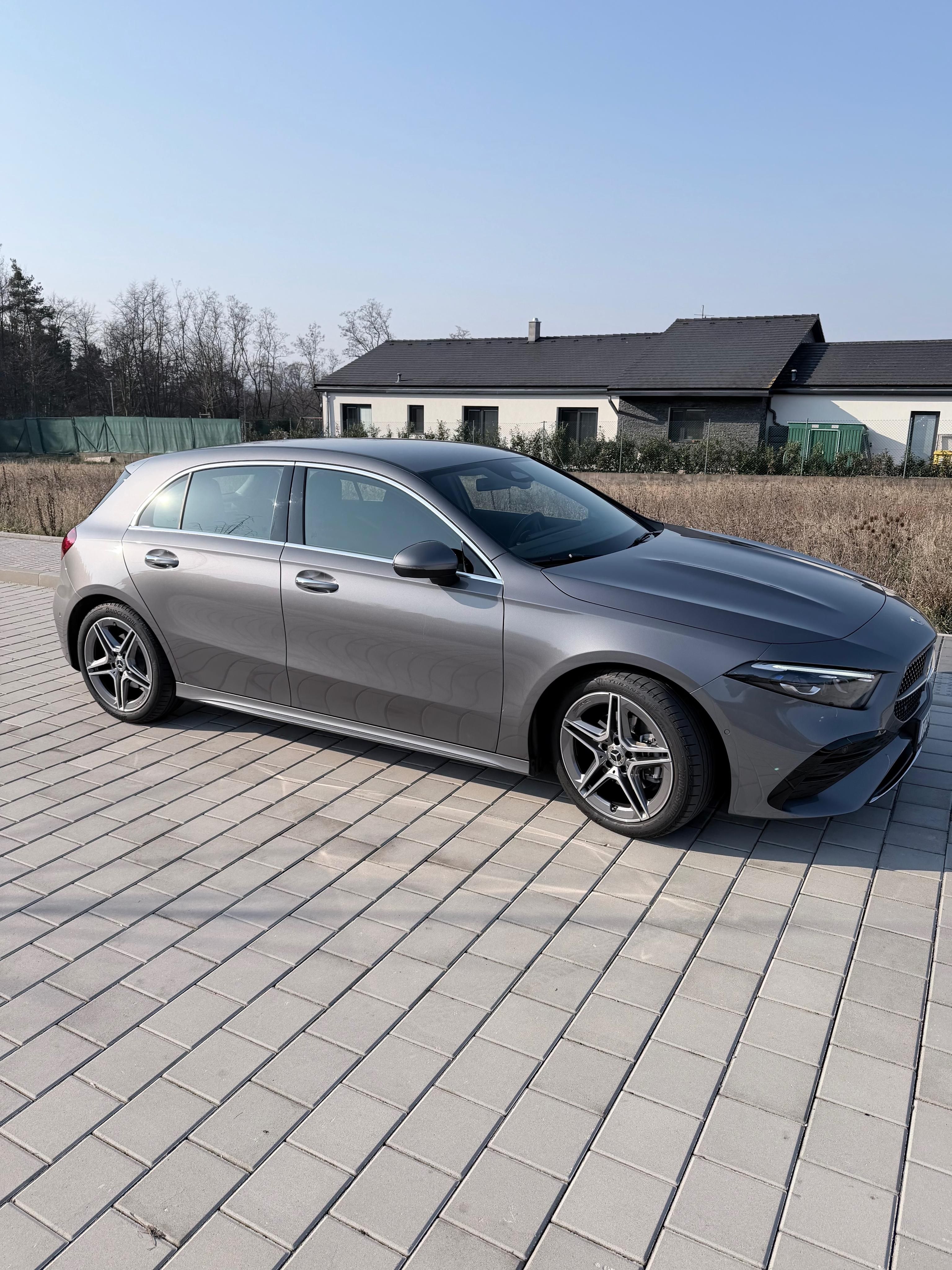 Mercedes-Benz Třídy A, A 200 AMG STYLE EDITION na OL - fotka 2