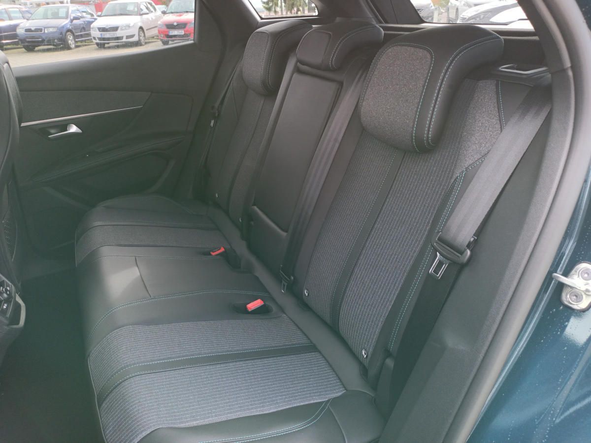 Peugeot 3008, ALLURE PACK HYBRID 225 e-EAT8 - fotka 6