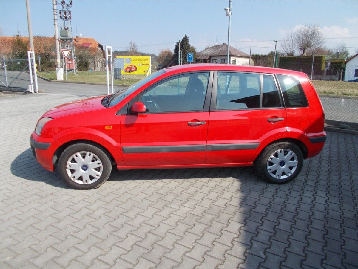 Ford Fusion, 1,6 TDCi 66 kW STK 3/2027 - fotka 4