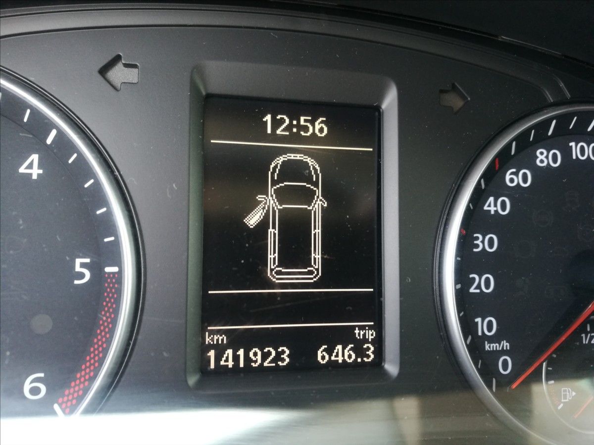 Volkswagen Sharan, 2,0 TDI DSG 4motion - fotka 6