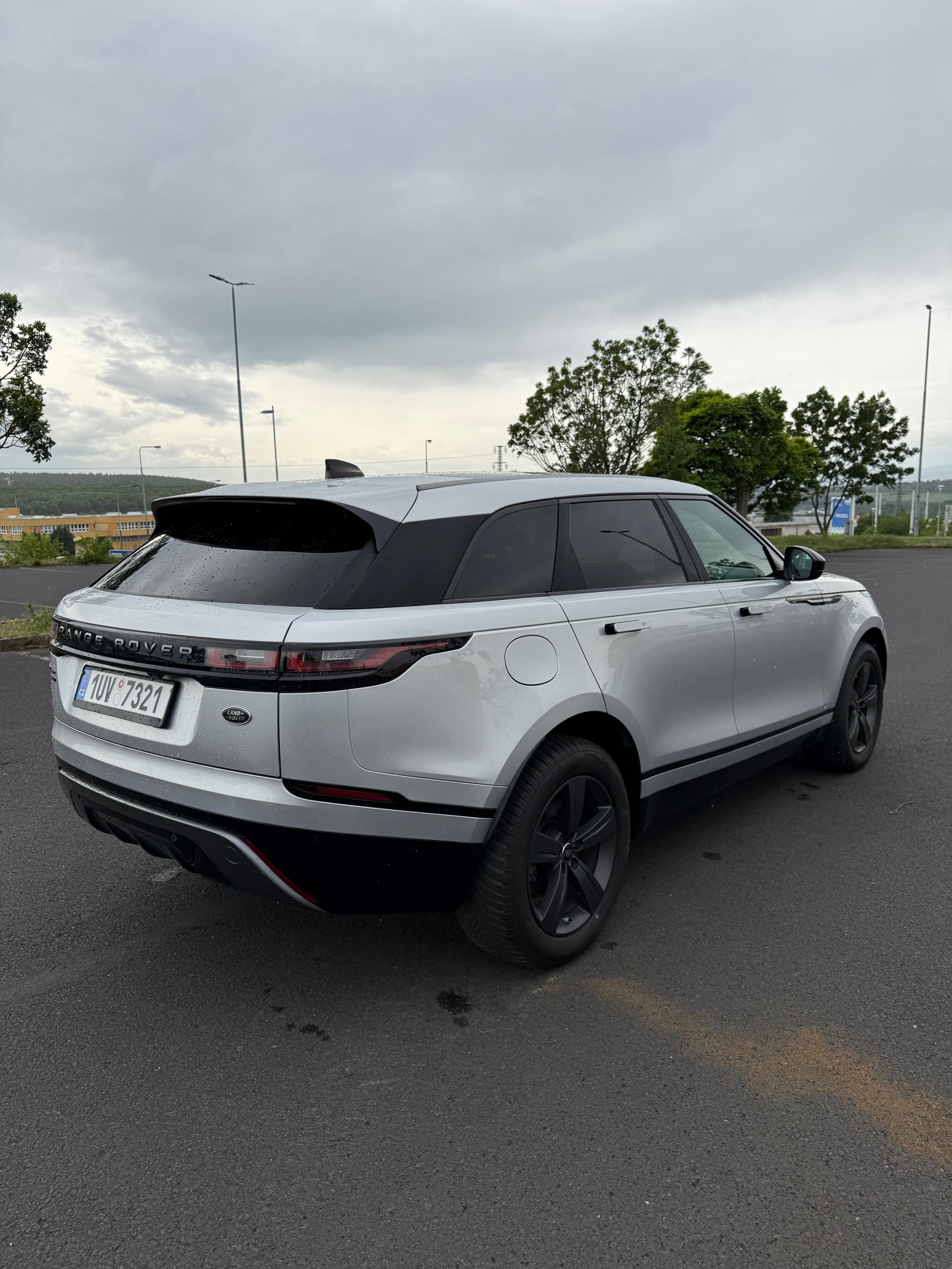 Land Rover Range Rover Velar, 2.0 TDi 177KW, R-Dynamic, 4x4 - fotka 3