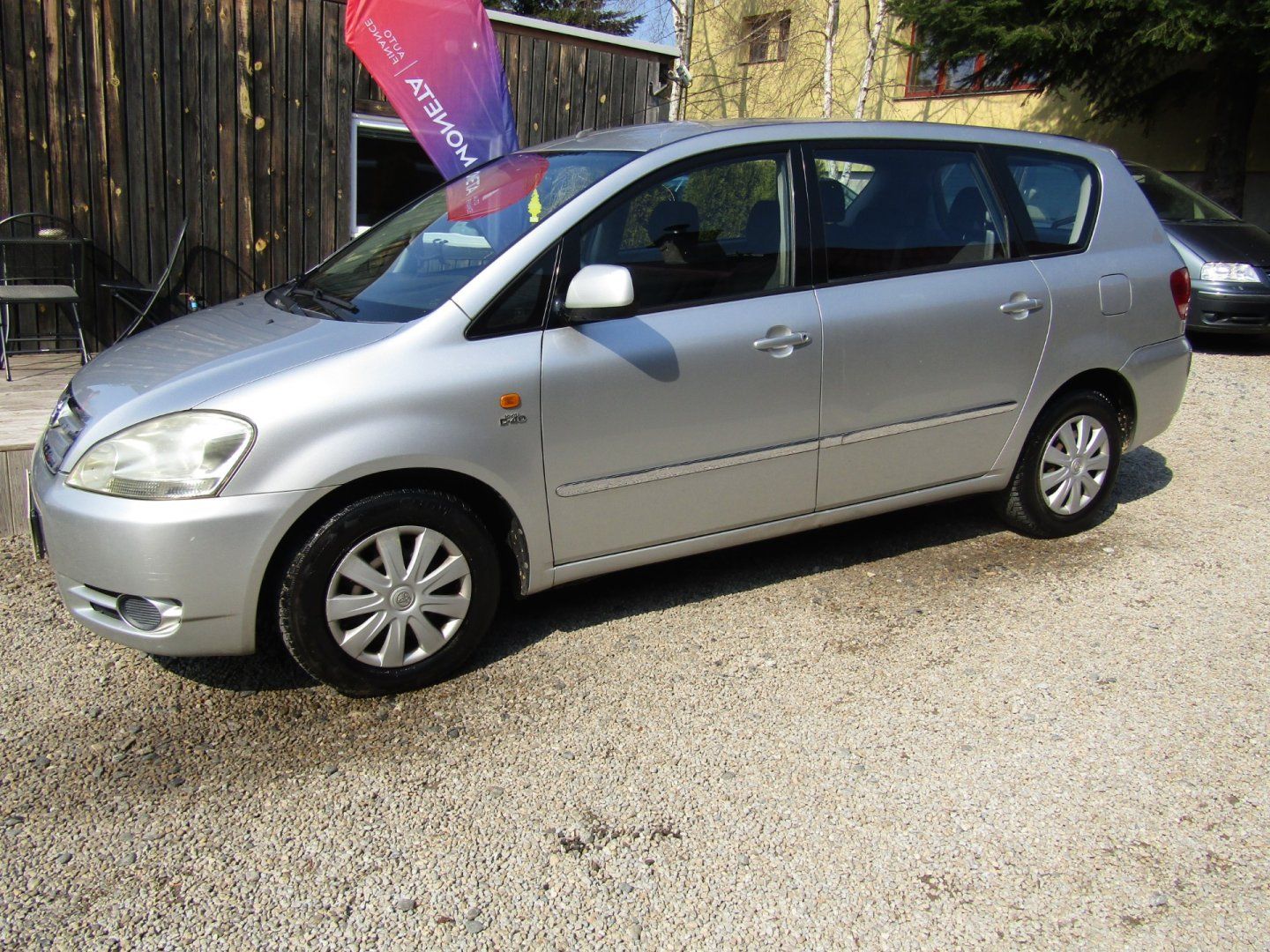 Toyota Avensis Verso, 2.0 D-4D 85kW BEZ KOROZE A DPF - fotka 2