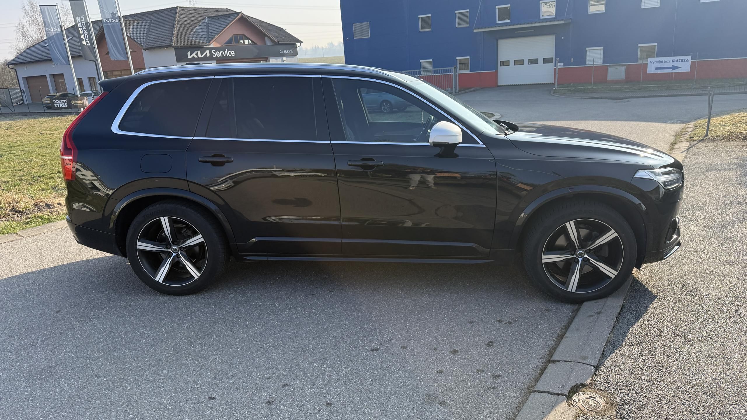 Volvo XC90, D5 R-DESIGN SERVIS VOLVO - fotka 5