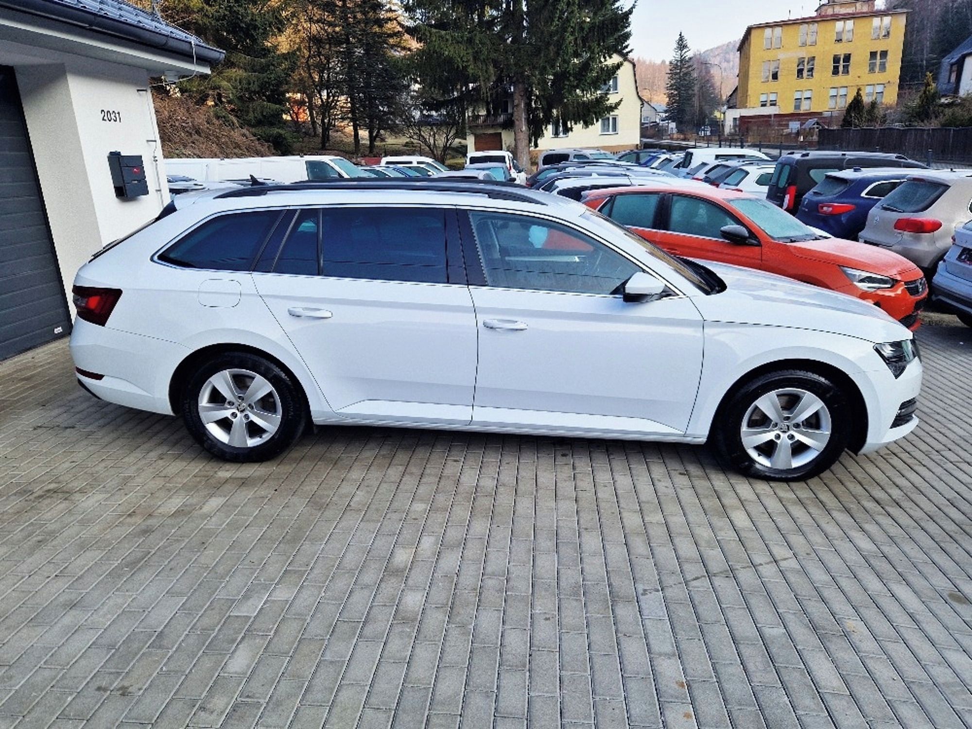 Škoda Superb, 2.0 TDi Clever (110 kW), LED - fotka 6