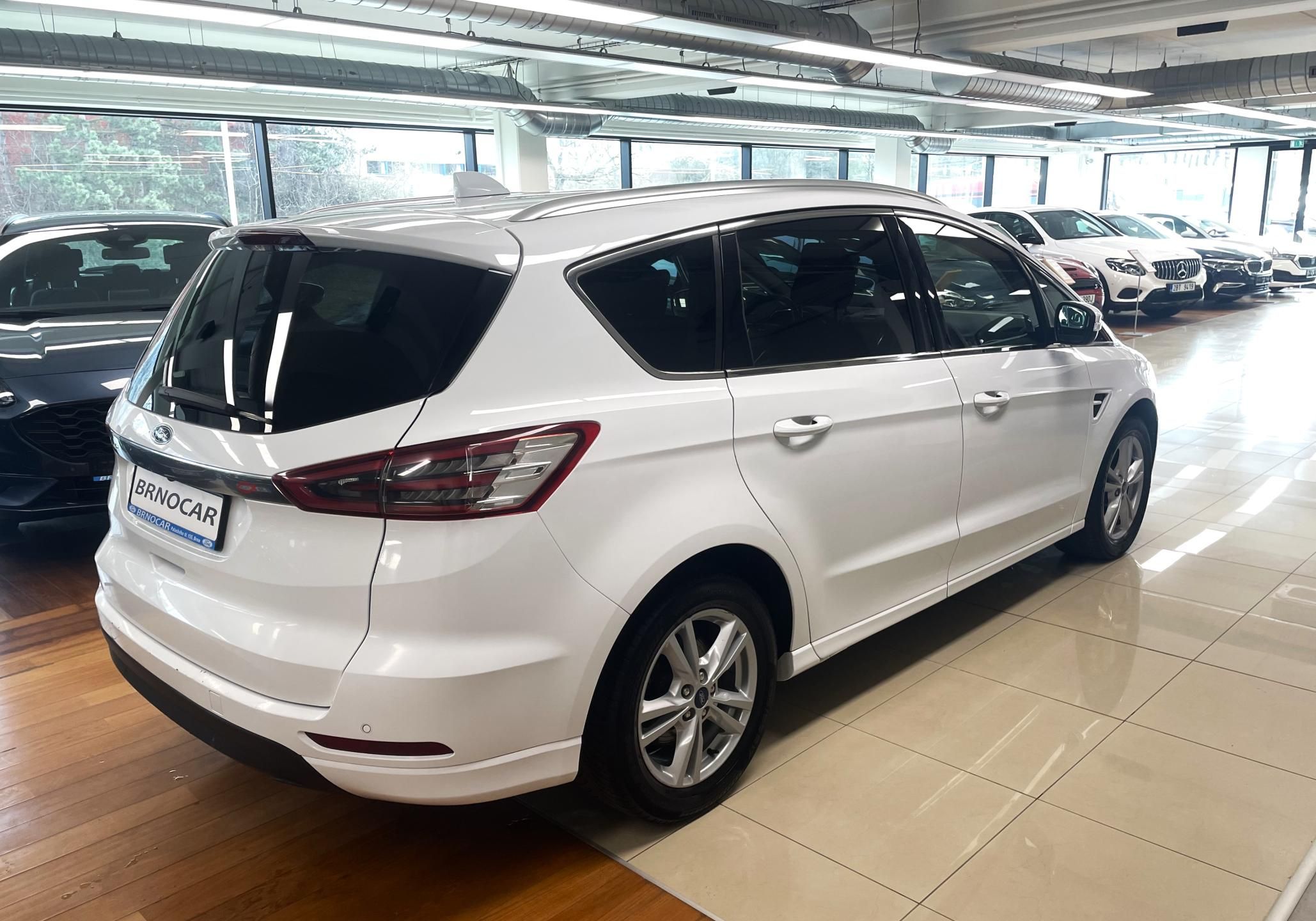 Ford S-MAX, Titanium 2,0D 110kW 7 MÍST, ČR - fotka 6