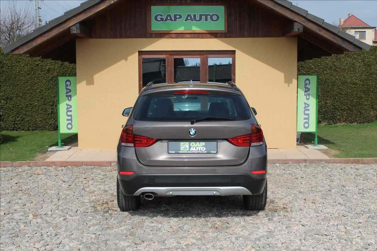 BMW X1, 118D 100kW sDRIVE - fotka 5