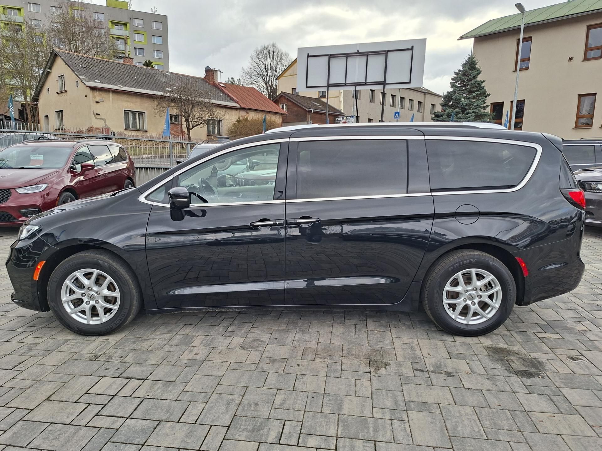 Chrysler Pacifica, 3,6L V6, 7míst, kůže, Adapt - fotka 4