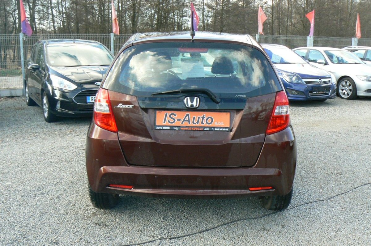 Honda Jazz, 1,4 TREND CVT-AUTOMAT - fotka 4