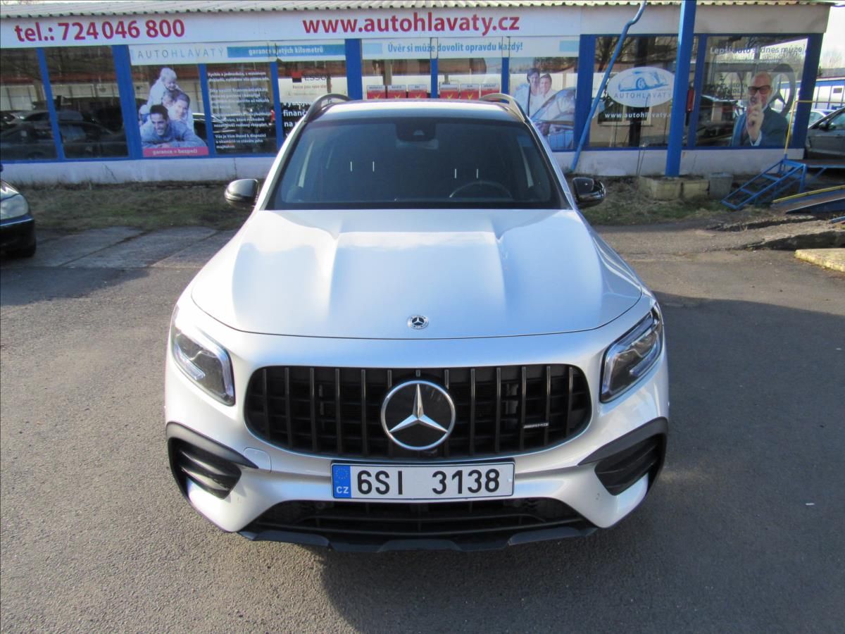Mercedes-Benz GLB, 2,0 AMG 35 225kW - fotka 2
