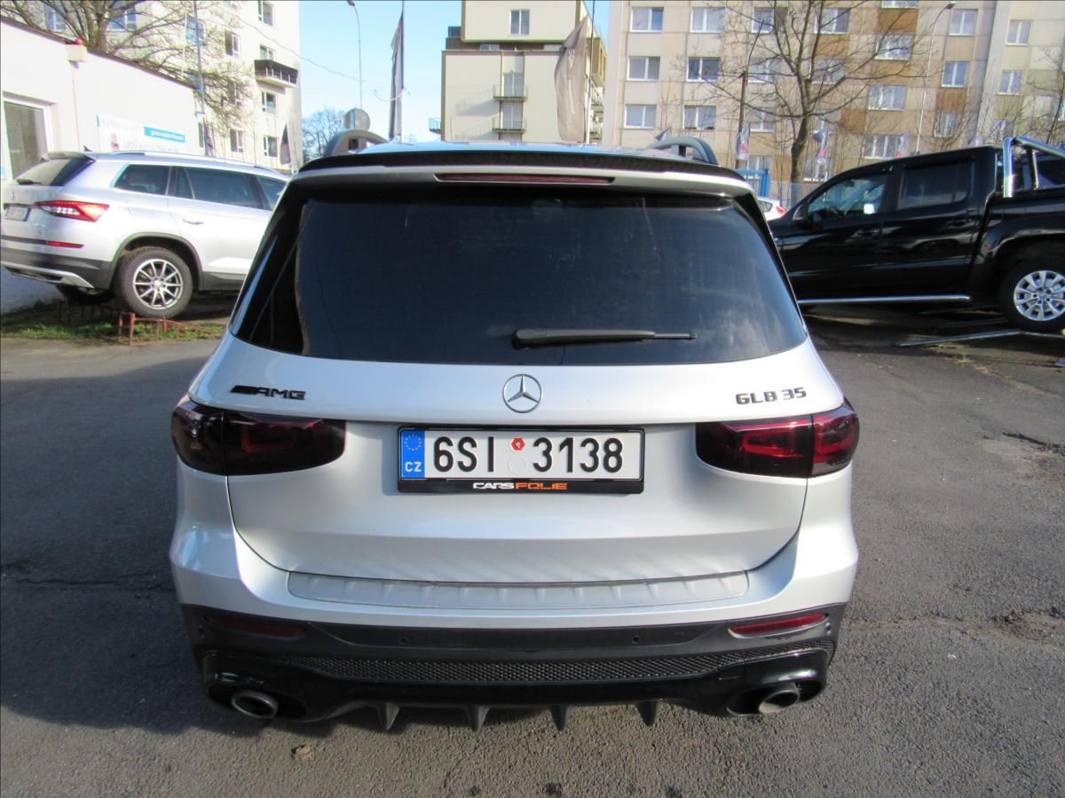 Mercedes-Benz GLB, 2,0 AMG 35 225kW - fotka 5