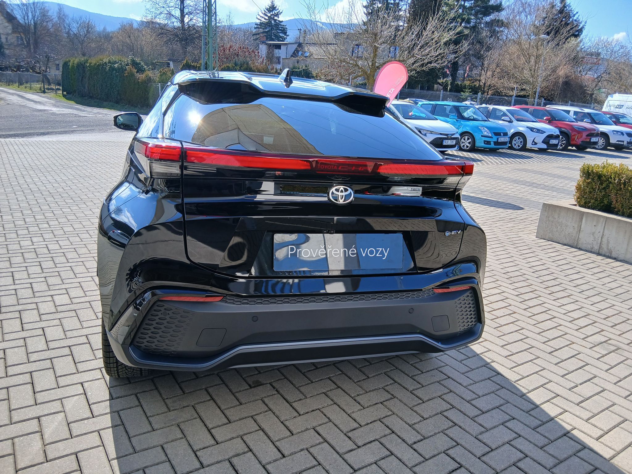Toyota C-HR, 2.0 H 4x4 Executive PE VIP JBL - fotka 5