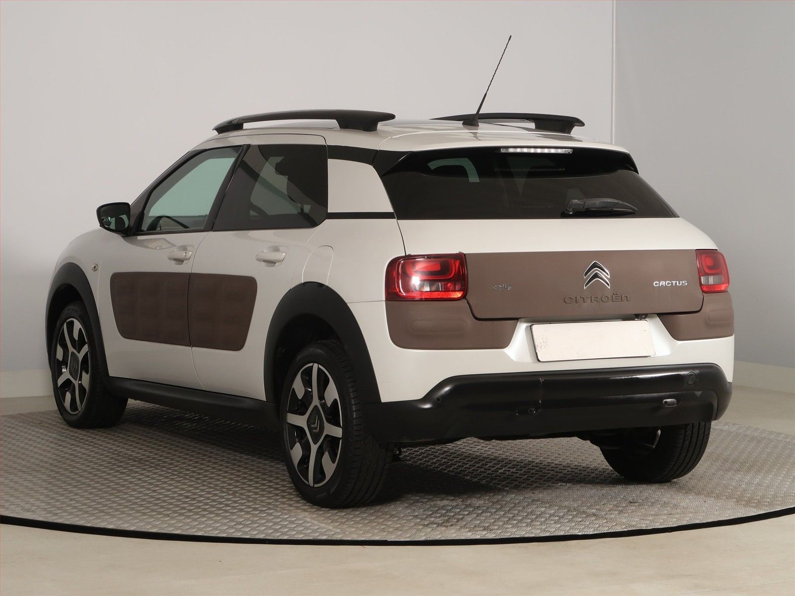 Citroën C4 Cactus, 1.2 PureTech, NOVÁ CENA - fotka 4