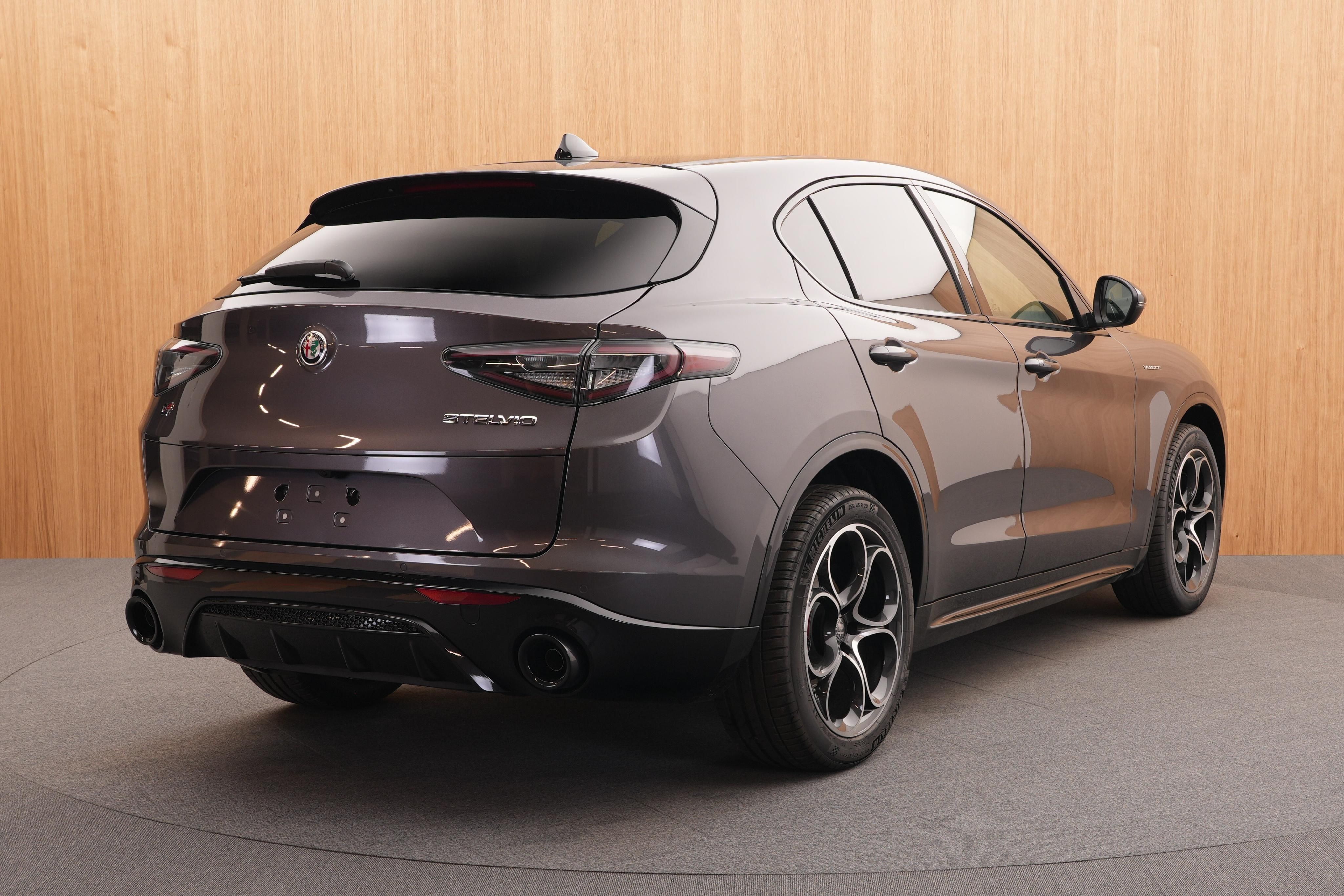 Alfa Romeo Stelvio, Veloce 2.2 JTDm Q4 AT8 - fotka 4
