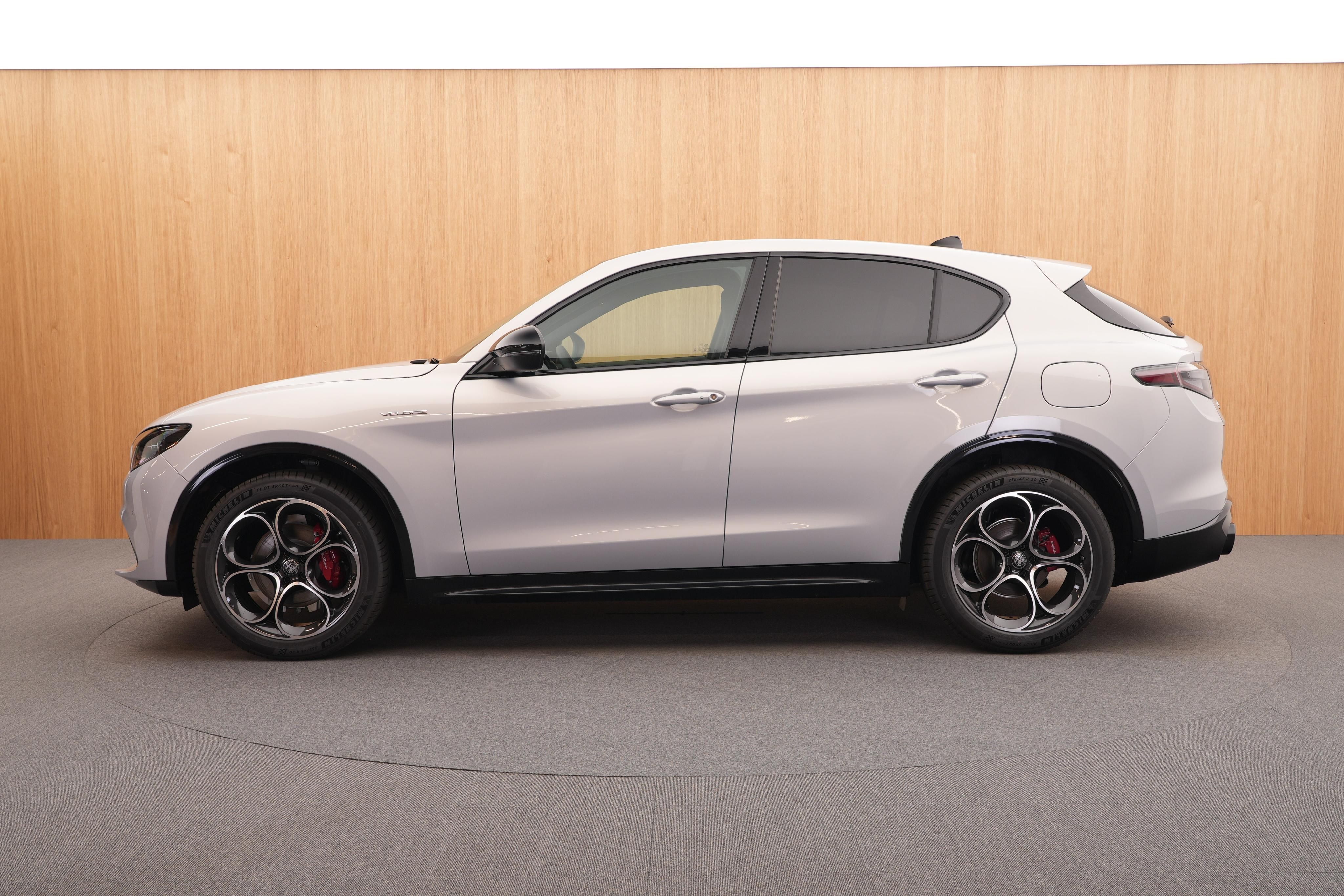 Alfa Romeo Stelvio, Veloce 2.2 JTDm Q4 AT8 - fotka 2