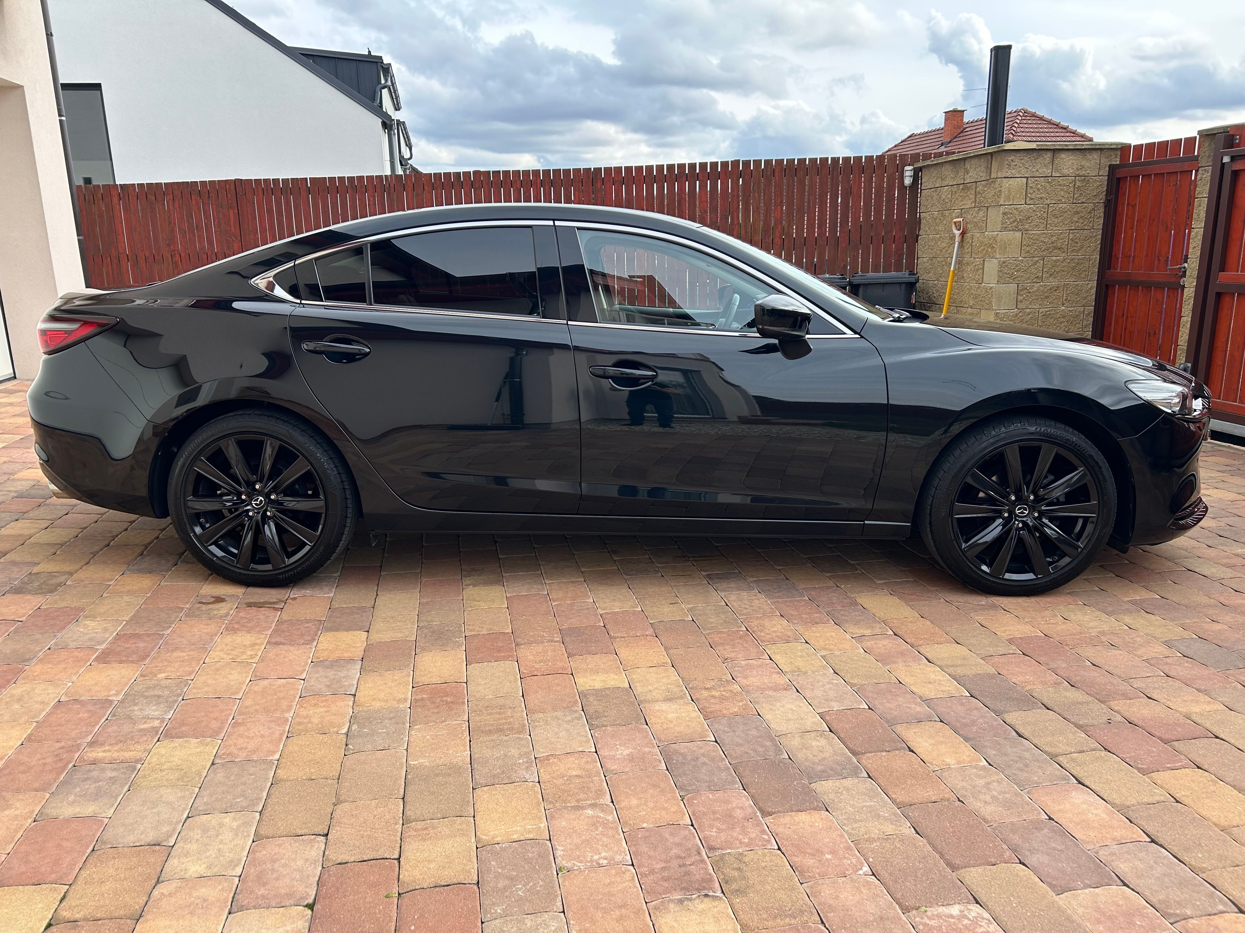 Mazda 6, 2.5 SKYACTIV-G194 HOMURA - fotka 4