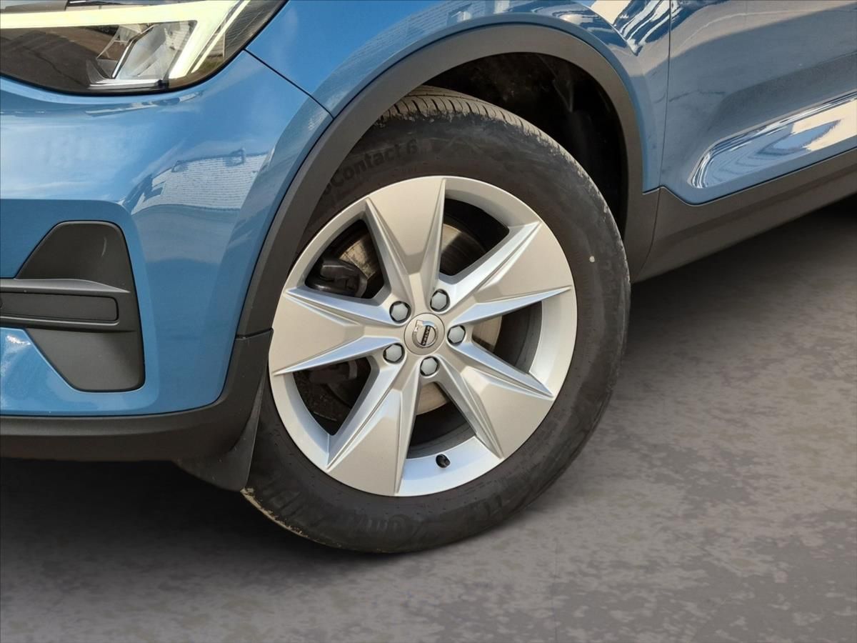 Volvo XC40, 2,0 B3 Core - fotka 6