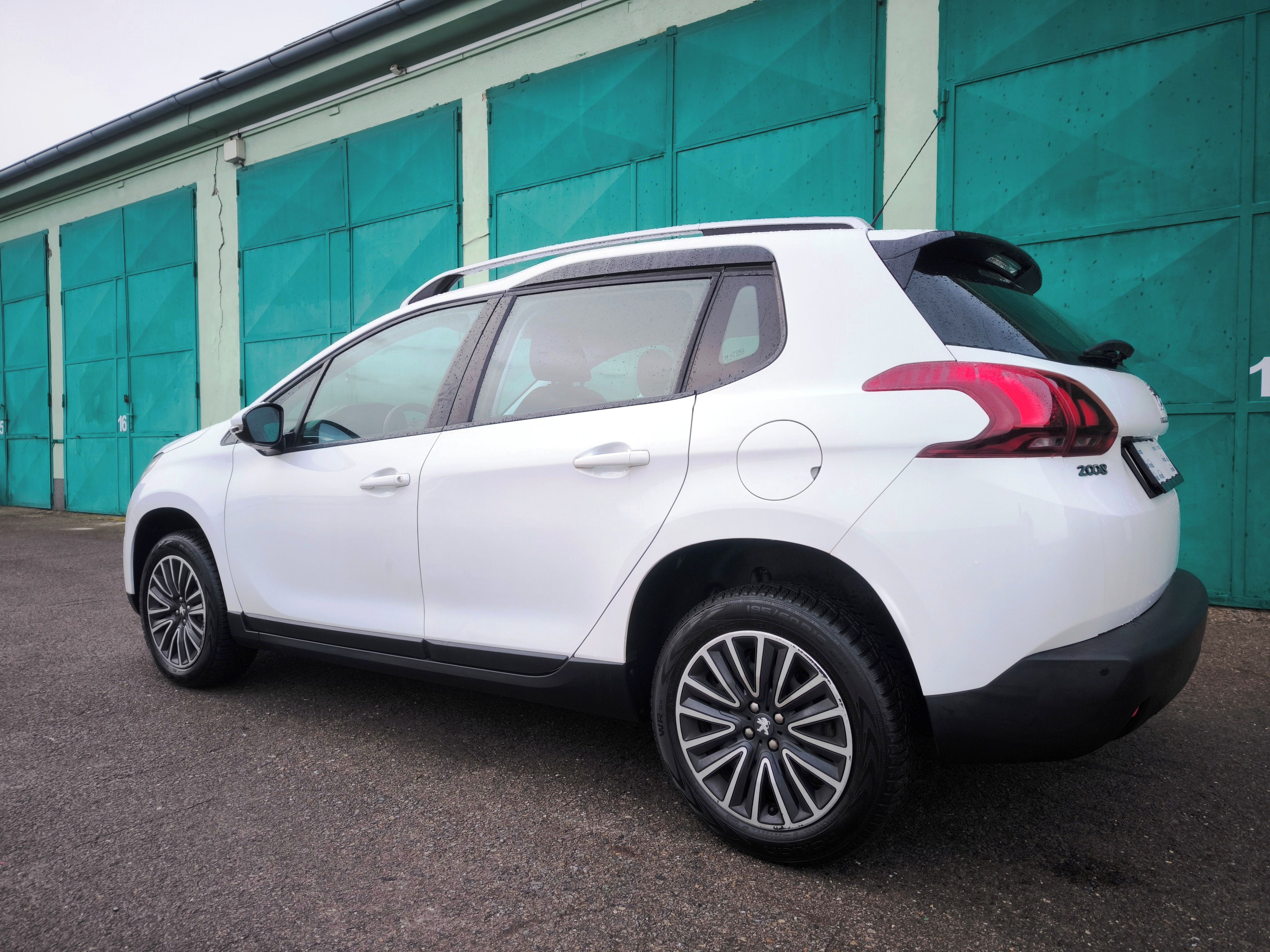Peugeot 2008, 1.2PT/60kW *1.maj., ČR, 34TKM - fotka 4