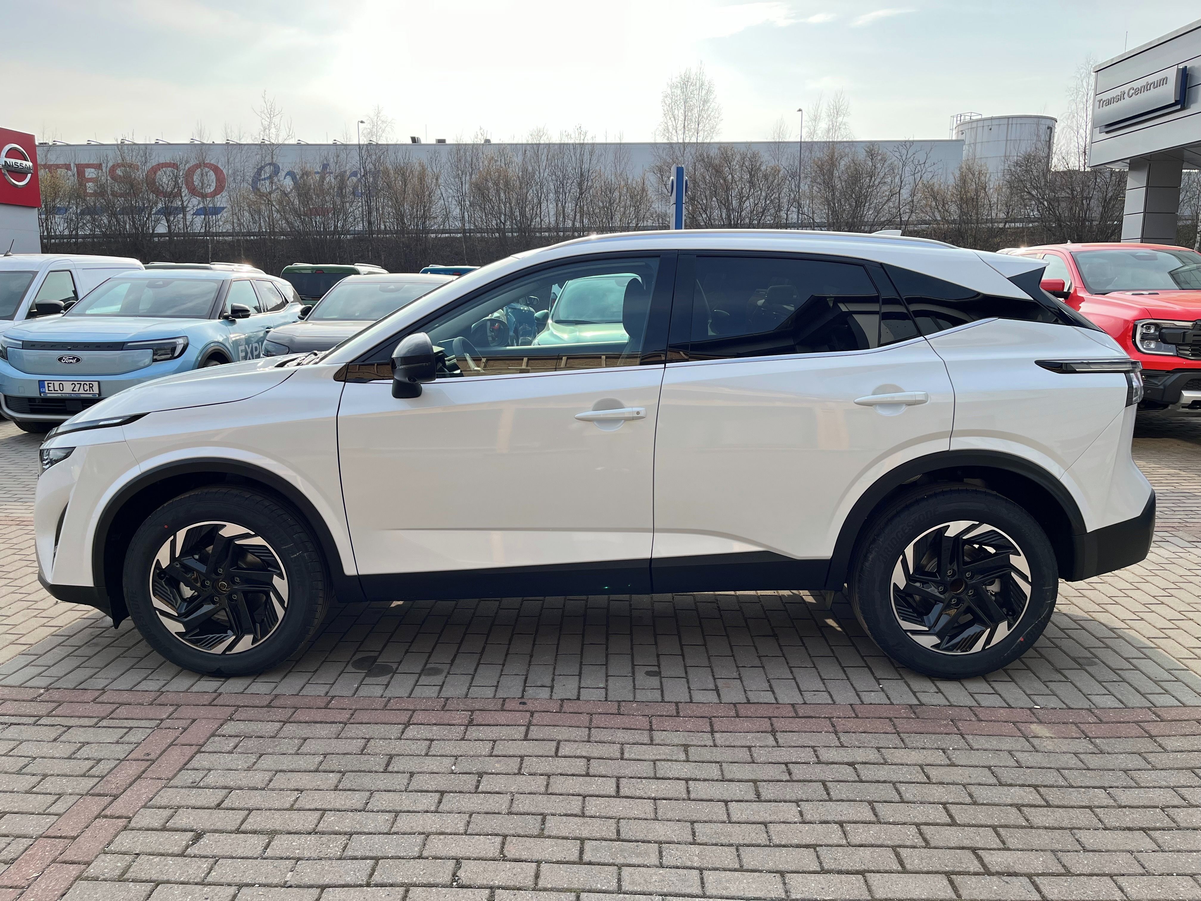 Nissan Qashqai, 1.3DIG-T MHEV 116kW N-Connecta - fotka 2