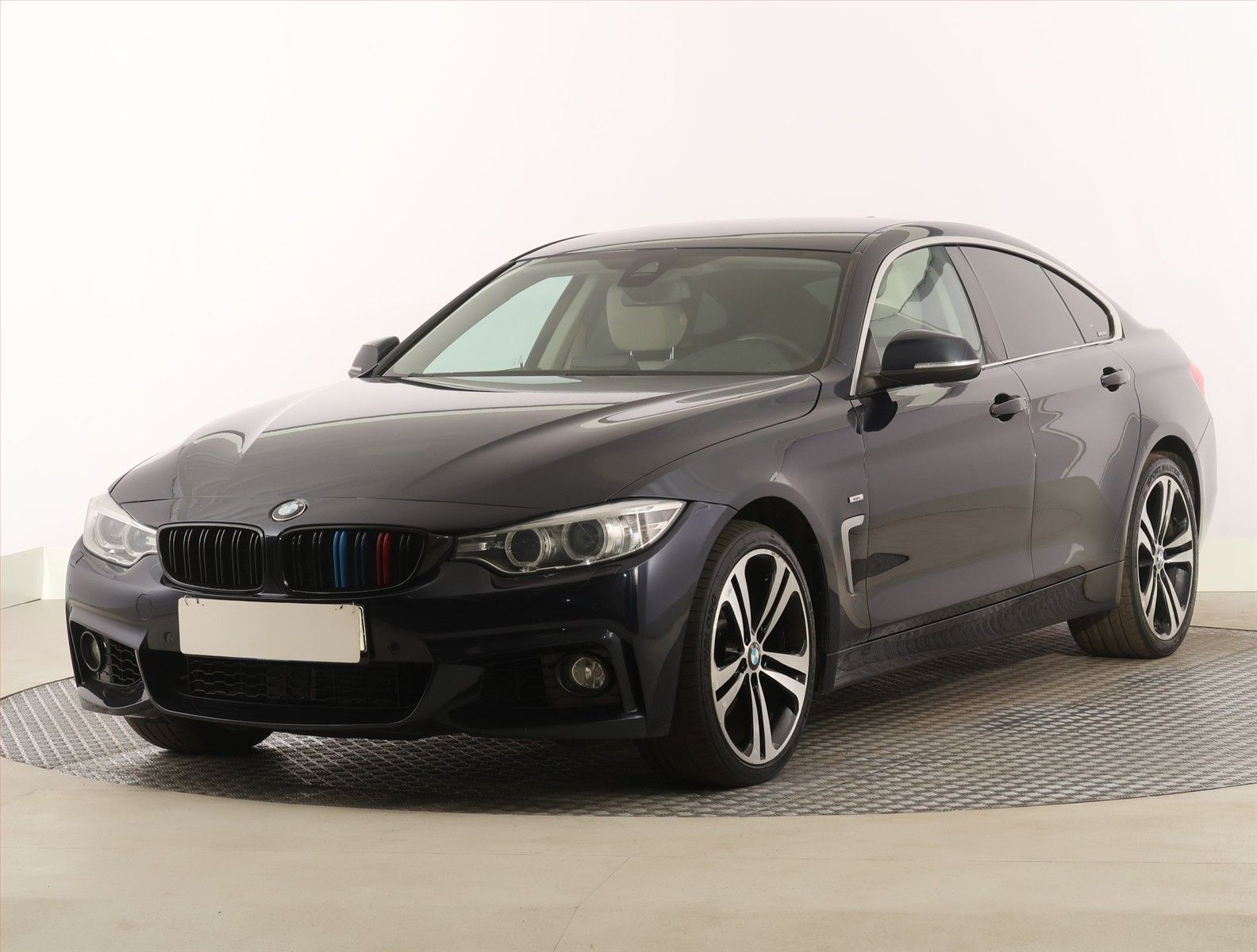 BMW Řada 4, 430d xDrive Gran Coupé , 4X4 - fotka 2