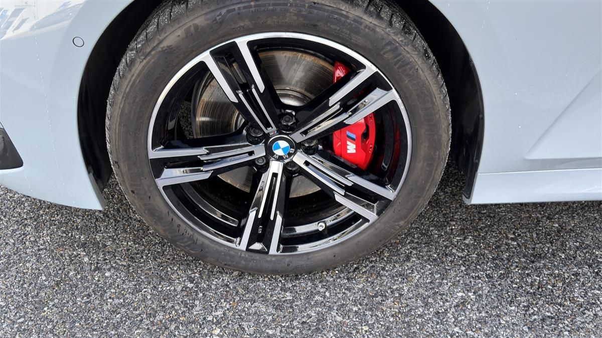 BMW Řada 3, 330d xDrive Touring - fotka 4