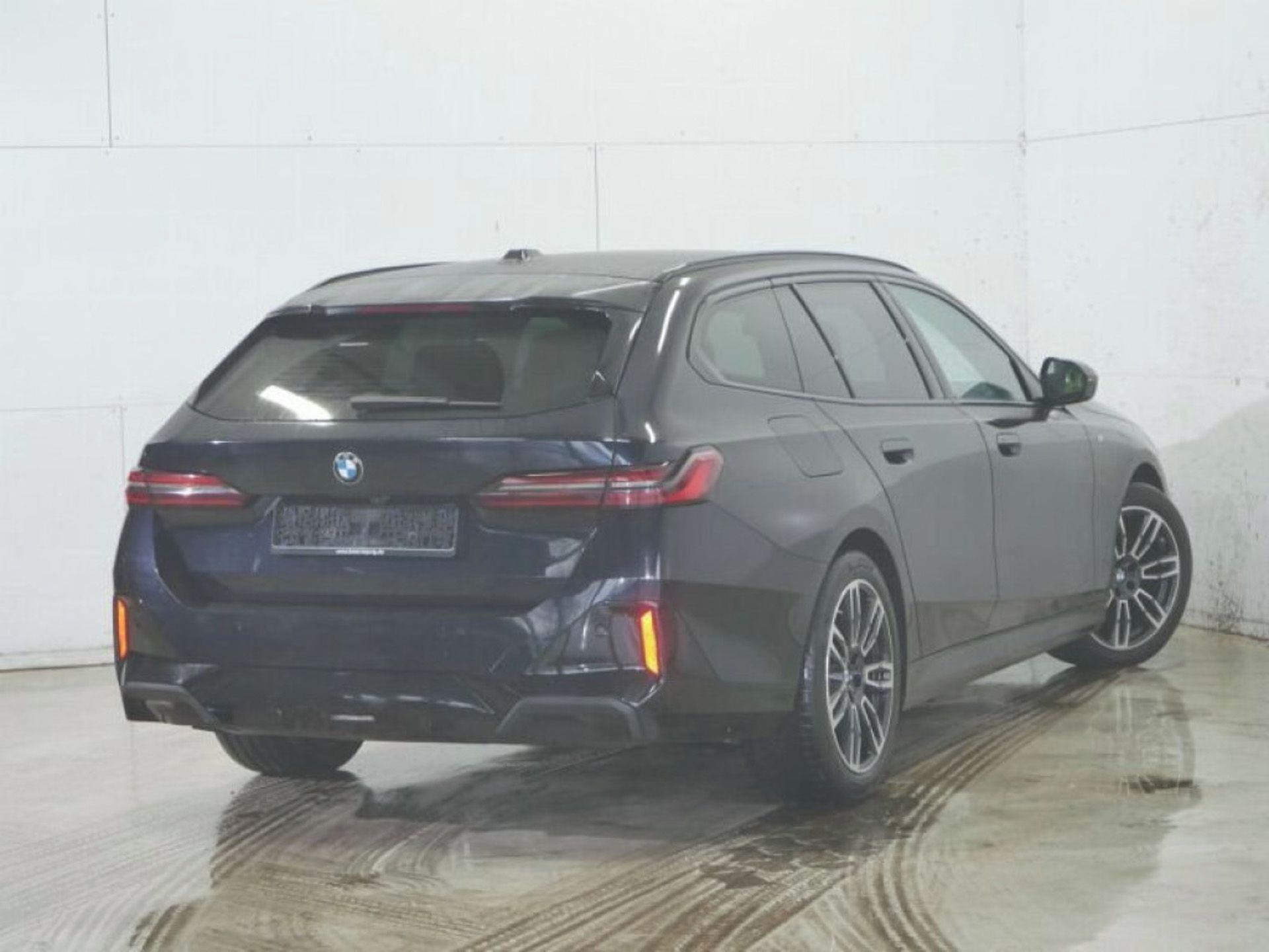 BMW Řada 5, 520d xDrive M-Sport Pro HuD 36 - fotka 4