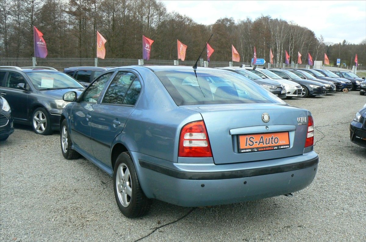 Škoda Octavia, 1,9 TDi  Tour - fotka 5
