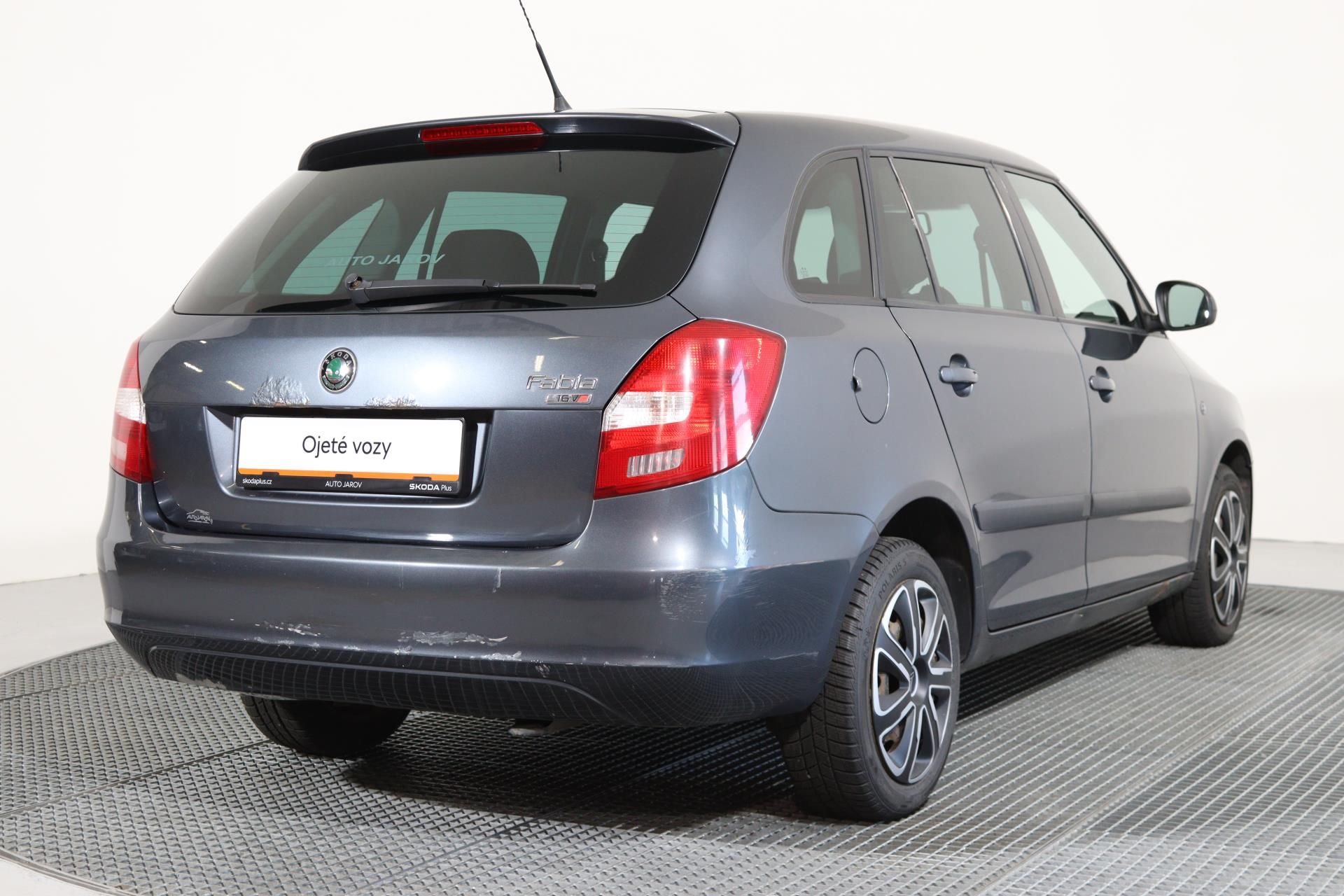 Škoda Fabia, COMBI SPORT 1,6 16V 77 kW - fotka 2