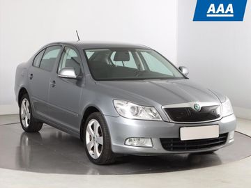 1.4 TSI, Xenony, Klima